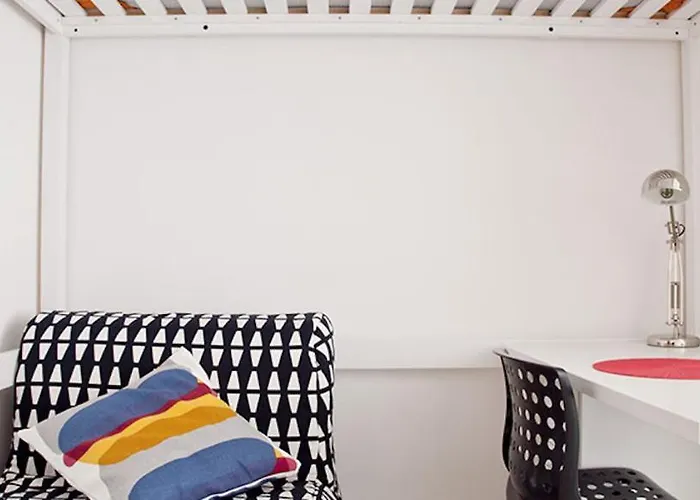 Kamchu Apartments: Ada