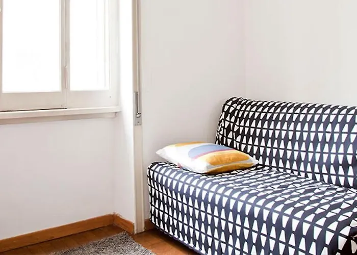 Kamchu Apartments: Ada