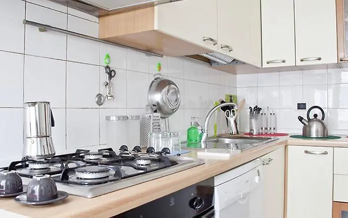 Kamchu Apartments: Ada Rom